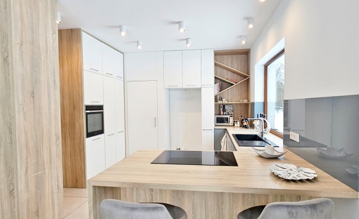 dom na sprzedaż - Łomianki